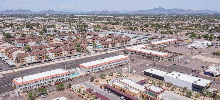 凤凰城西温德姆速8酒店(Super 8 by Wyndham Phoenix West)图片