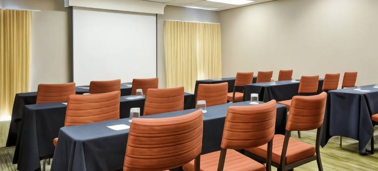 达拉斯医学/市场中心万怡酒店(Courtyard Dallas Medical/Market Center)图片