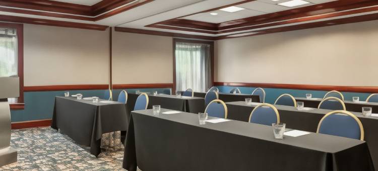 希尔顿欢朋酒店-杜勒斯瀑布(Hampton Inn Dulles/Cascades)图片