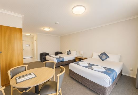 Esplanade Hotel Busselton Hotel Overview