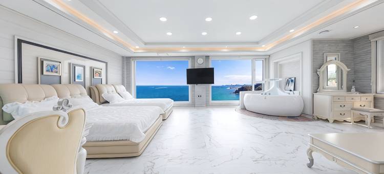 三陟白色浪漫高级旅馆(Samcheok White Romantic Pension)图片