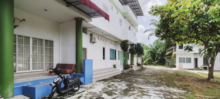 RedDoorz at Qaireen Living Jambi图片