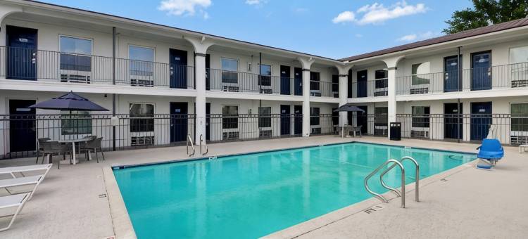 德克萨斯布赖恩 6 号汽车旅馆 - 大学区(Motel 6 Bryan, TX - University Area)图片