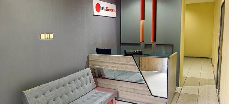 红门饭店 @ 巴拉拉加中心广场(RedDoorz @ Balaraja Centre Plaza)图片