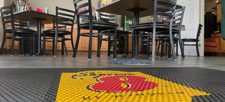 温德姆速8酒店-金斯兰I-95/海军基地区(Super 8 by Wyndham Kingsland I-95/Naval Base Area)图片