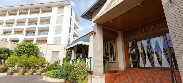 苏林宏伟酒店(Surin Majestic Hotel)图片