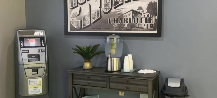 夏洛特大学速8酒店(Super 8 by Wyndham Charlotte University)图片