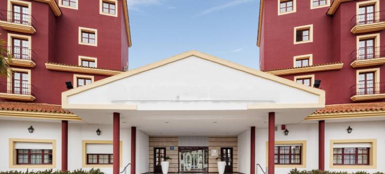 巴达霍斯幻觉高尔夫住宿(Ilunion Golf Badajoz)图片