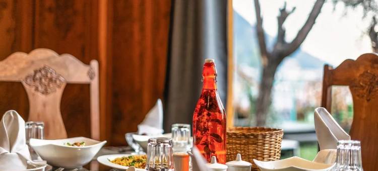 克什米尔王子豪华水上别墅(Prince of Kashmir Luxury Houseboat)图片