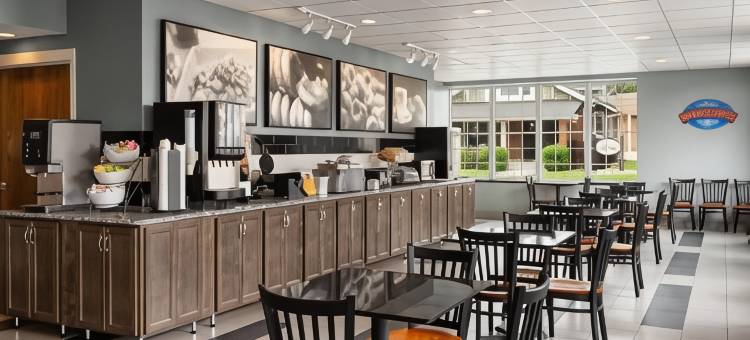 杰斐逊城呗盟套房酒店(Baymont by Wyndham Jefferson City)图片