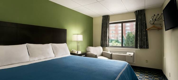 Travelodge by Wyndham Cleveland Lakewood图片