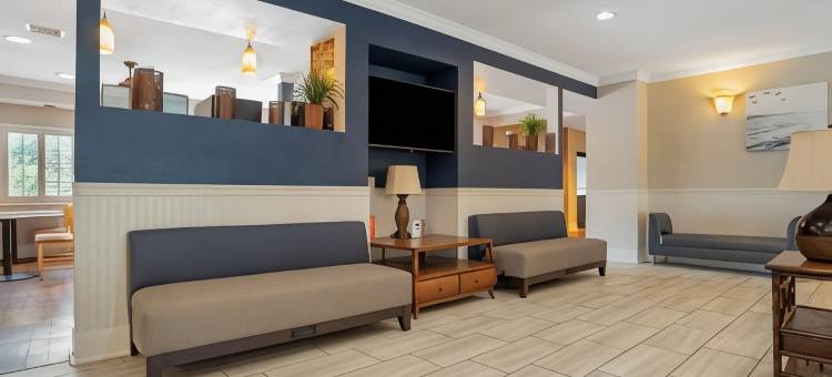 沃库拉贝斯特韦斯特优质套房酒店(Best Western Wakulla Inn  Suites)图片