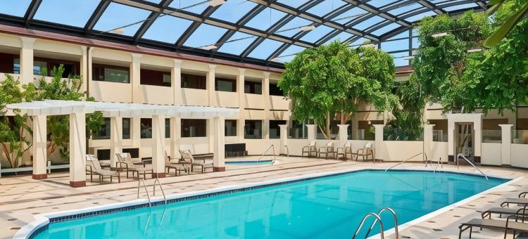 密尔沃基机场贝斯特韦斯特优质酒店及会议中心(Best Western Plus Milwaukee Airport Hotel  Conference Center)图片