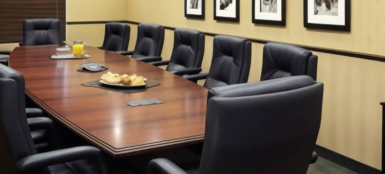 蒙特利尔多尔瓦尔希尔顿欢朋套房酒店(Hampton Inn & Suites by Hilton Montreal-Dorval)图片