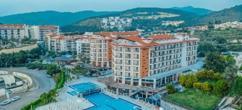 库萨达斯温德姆华美达度假村(Ramada Resort by Wyndham Kusadasi)图片