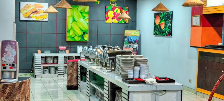 雷兹皇宫酒店(Riez Palace Hotel)图片