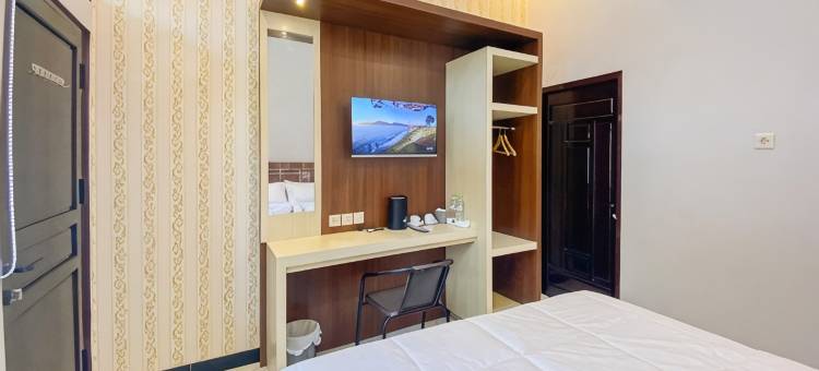 RedDoorz Plus at Orange Diponogoro Palangkaraya图片