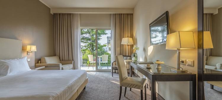 罗莎别墅酒店(Villa Rosa Hotel Desenzano)图片