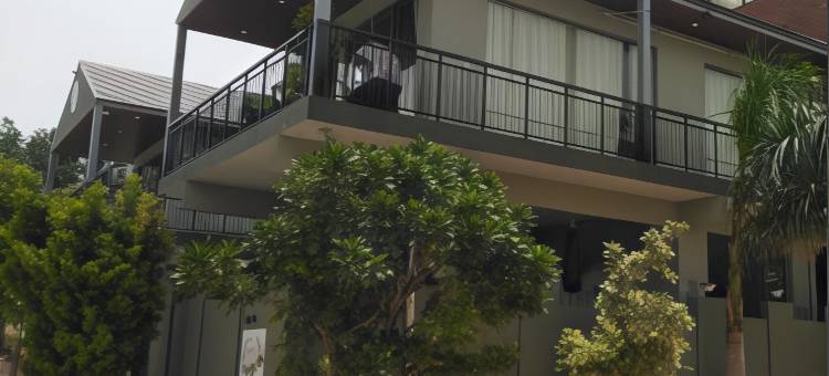 位于迪维塞蒂哈利的4卧室公寓-100平方米|带6个独立浴室(Nandi Hills View Cottages)图片