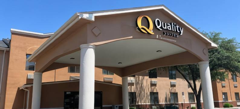 品质套房酒店米德兰北环路250(Quality Suites Midland North Loop 250)图片