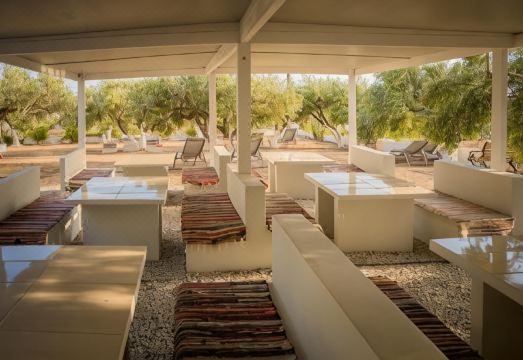 New Aurora Apts Studios Hotel Overview