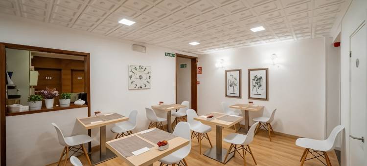 梅努尔卡青年旅舍(Hostal Menurka)图片