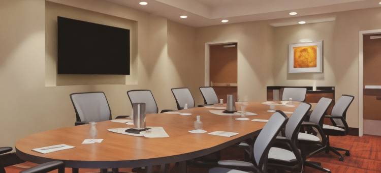 福尔斯彻奇希尔顿花园酒店(Hilton Garden Inn Falls Church)图片