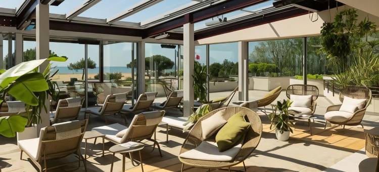 萨伏伊海滩温泉水疗酒店(Savoy Beach Hotel & Thermal Spa)图片