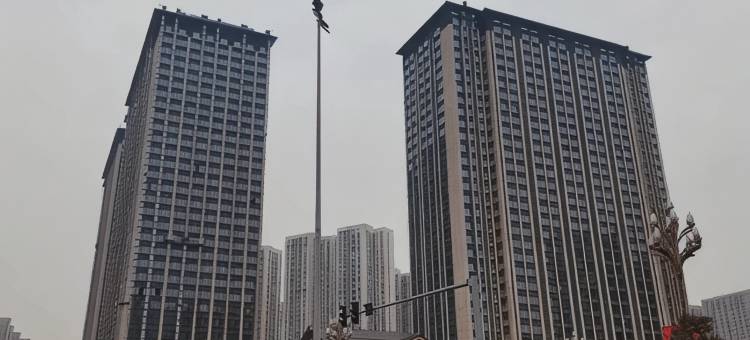 乐山如来小筑·高空私汤民宿(高铁站世豪广场)图片
