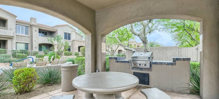 格雷霍克山景热门特索罗单元可携带狗民宿(Grayhawk Mountain Views! Highly desirable Tesoro unit! Dog Friendly)图片