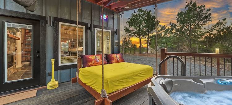 New! Hot Tub, Firepit, Bed Swing - Hard Rock Candy Mountain图片