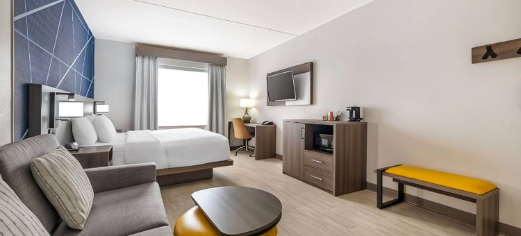 路易斯威尔机场舒适套房酒店(Comfort Suites Louisville Airport)图片