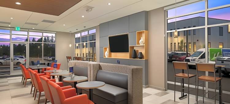 智选假日酒店-波特兰机场(Holiday Inn Express & Suites Portland Airport)图片
