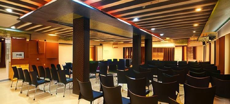 OYO 9751 福伦达凡住宅酒店(Collection O Dandiya Bazar Formerly Vrundavan Residency)图片