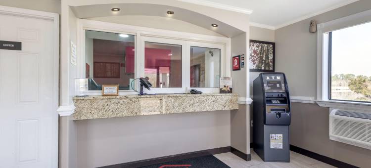 萨福克红屋顶酒店(Red Roof Inn Suffolk)图片