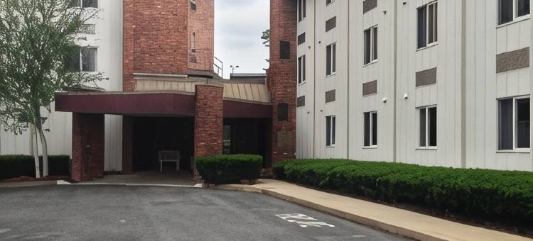 州立学院温德姆速8酒店(Super 8 by Wyndham State College)图片