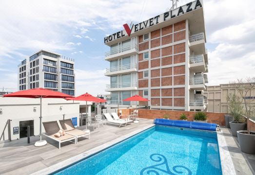 Hotel Velvet PlazaHotel Overview