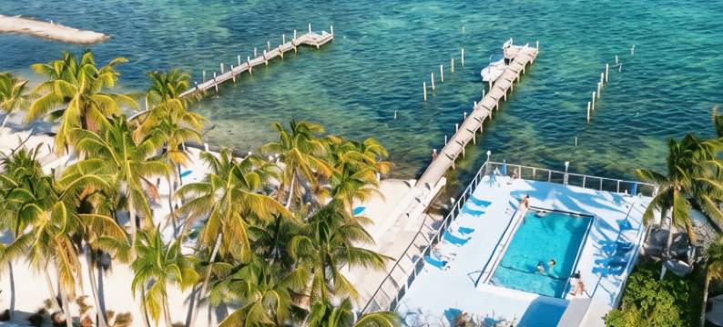 松树-棕榈树度假酒店(Pines & Palms Resort)图片