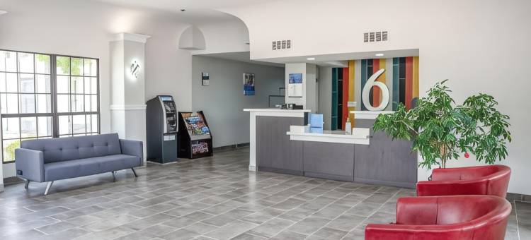 克莱尔莫尔 6 号工作室酒店(Studio 6 Claremore, OK)图片