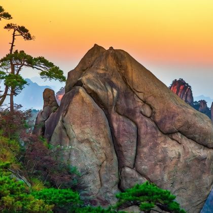 江西南昌+庐山+景德镇+婺源+三清山风景区5日4晚跟团游