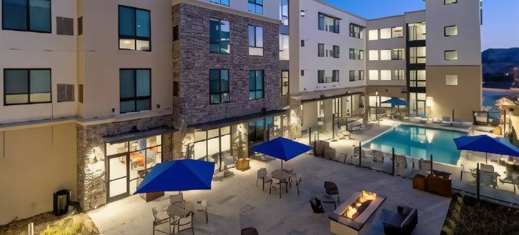 瓦伦西亚-圣克拉丽塔智选假日套房酒店(Holiday Inn Express & Suites Valencia - Santa Clarita)图片