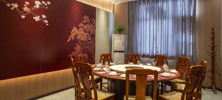 父城大酒店(宝丰中心汽车站店)图片