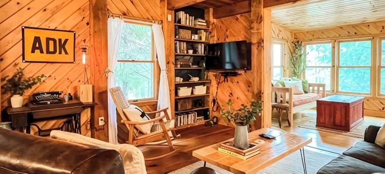 The Lake Home -  Cozy ADK family post & beam lakehouse图片