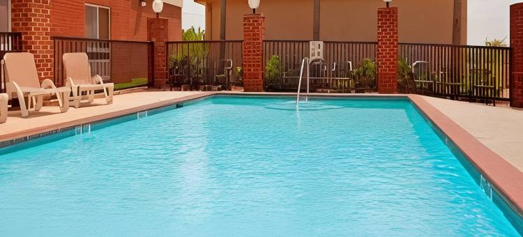 智选假日套房酒店布鲁克海文国家实验室(Holiday Inn Express & Suites BROOKHAVEN by IHG)图片