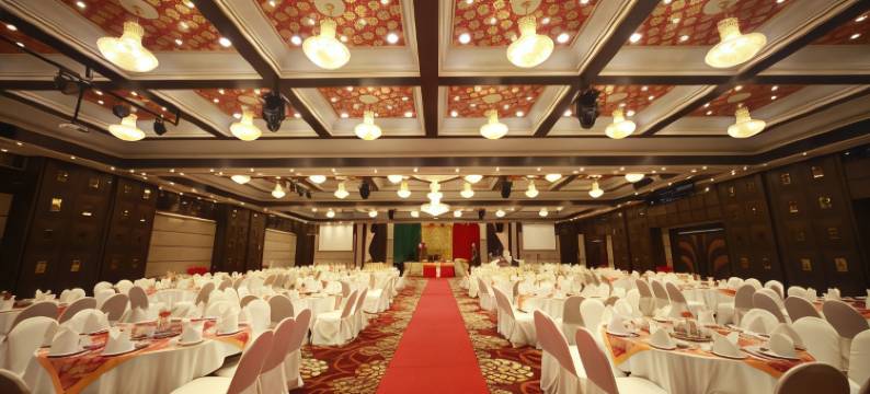 罗恩佩帝都酒店(Ruean Phae Royal Park Hotel)图片