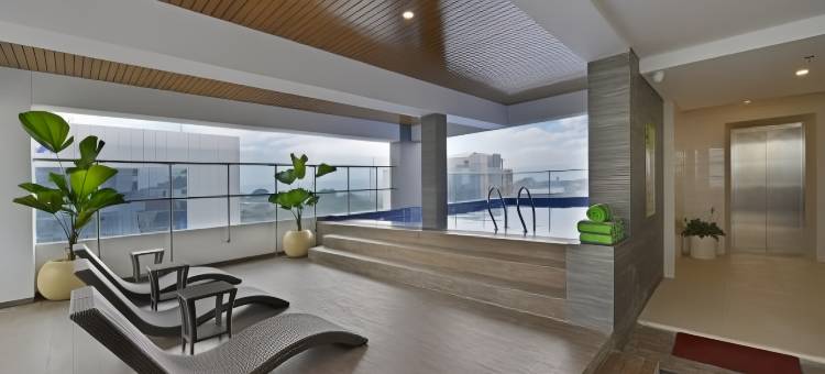 维兹普莱姆巴苏吉拉玛特玛琅酒店(Whiz Prime Hotel Basuki Rahmat Malang)图片