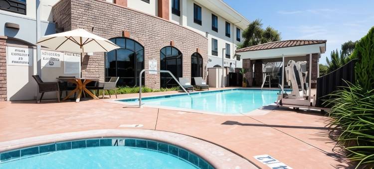 阿塔斯卡德罗智选假日套房酒店(Holiday Inn Express & Suites Atascadero)图片