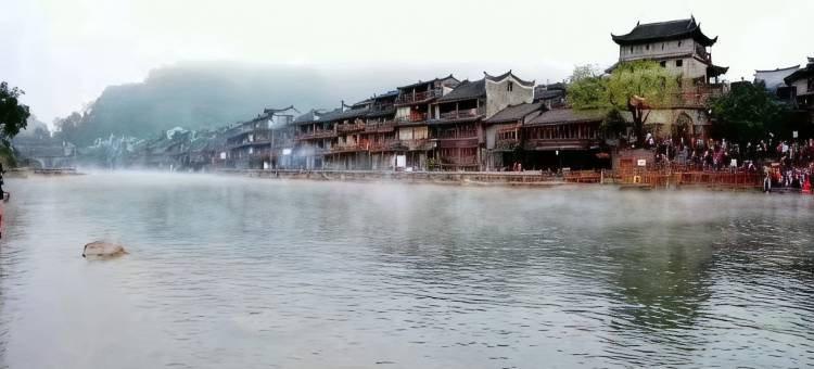 凤凰缘江景宾馆图片