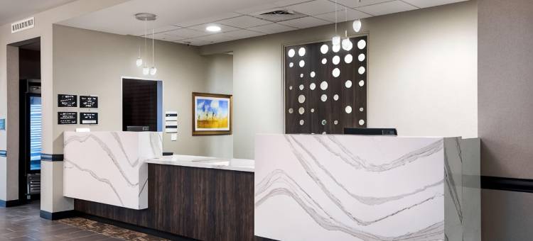 劳伦斯斯通希尔酒店，璀蔓臻选温德姆(StoneHill Lawrence, Trademark Collection by Wyndham)图片