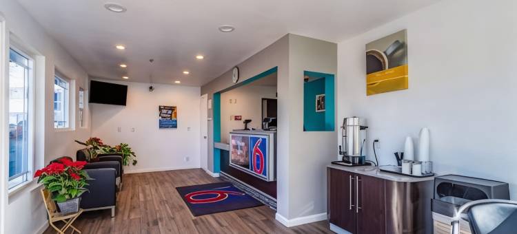 芳泉谷亨廷顿海滩区6号汽车旅馆(Motel 6 Fountain Valley, CA - Huntington Beach Area)图片